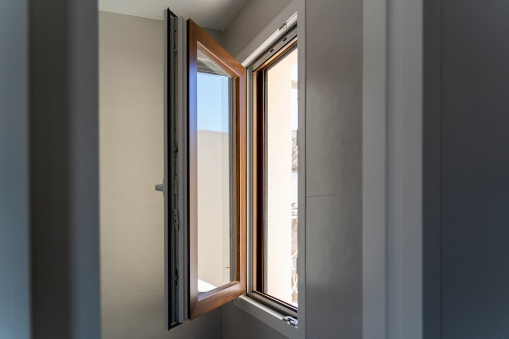 elegir-ventanas-para-baños