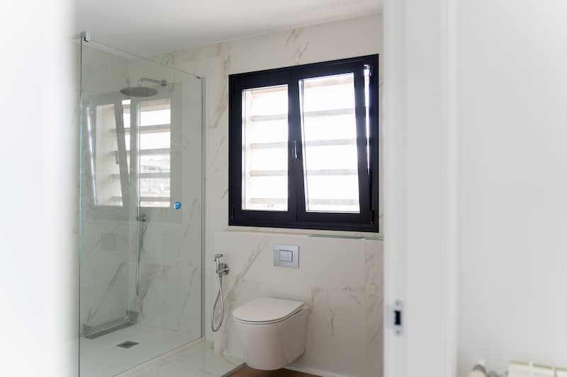 Las mejores ventanas para baño para tus proyectos más íntimos